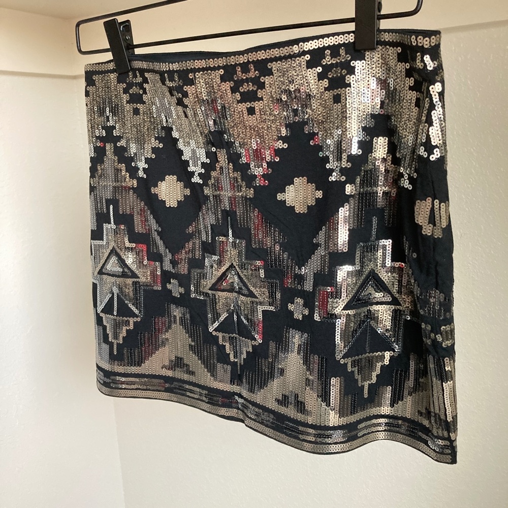 Express High Waist Black Silver Sequin Beaded Aztec Tribal Mini Skirt Small